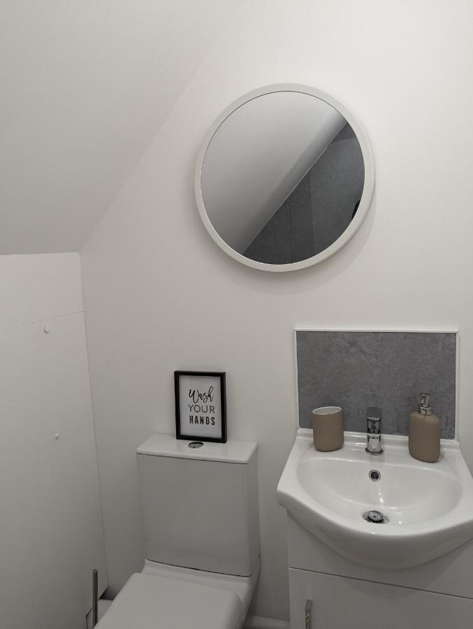 Myrtle Stables - Converted, Self-Contained, Countryside Hernhill 외부 사진